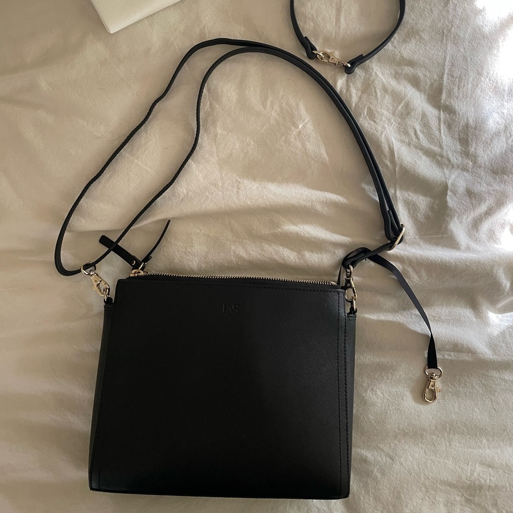 Lo & Sons The Pearl Crossbody Bag
